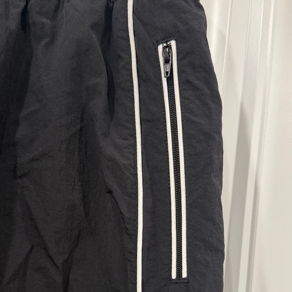 NWOT Black Wide Leg Nylon Drawstring Women's Pants - Picture 4 of 6